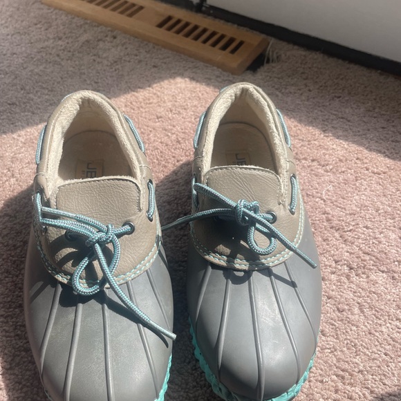 JBU rain shoes - Picture 1 of 3